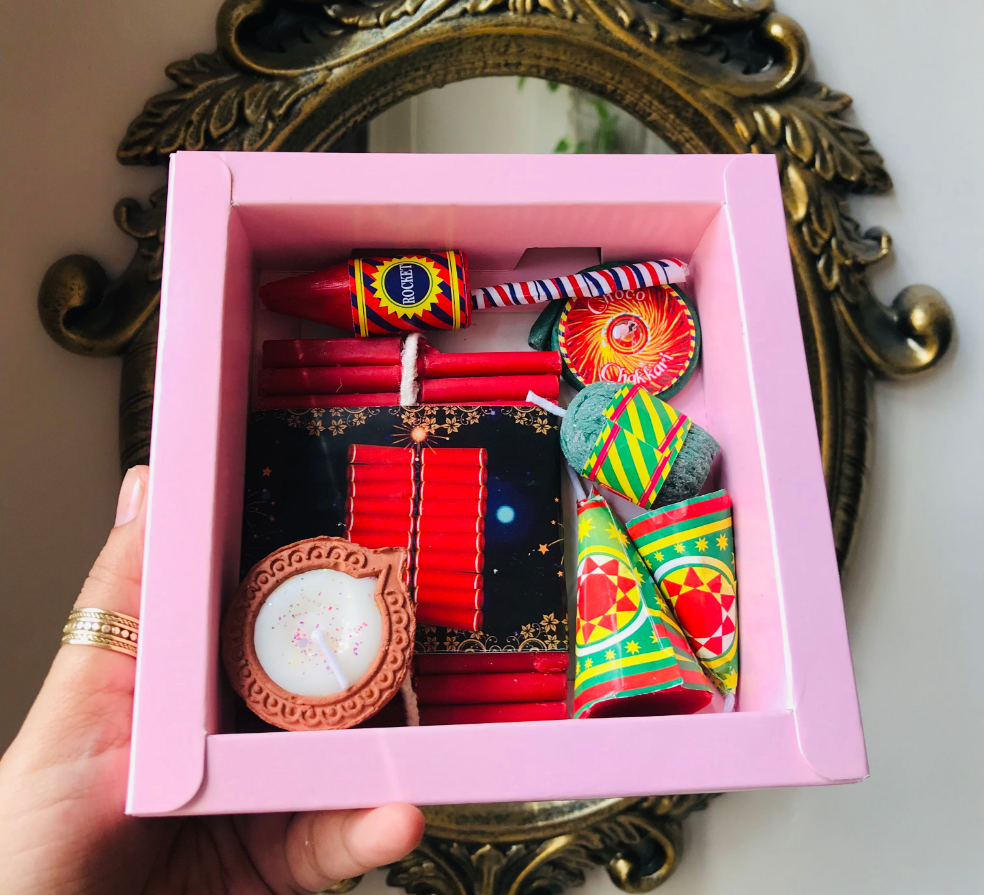 Patake Candle Hamper