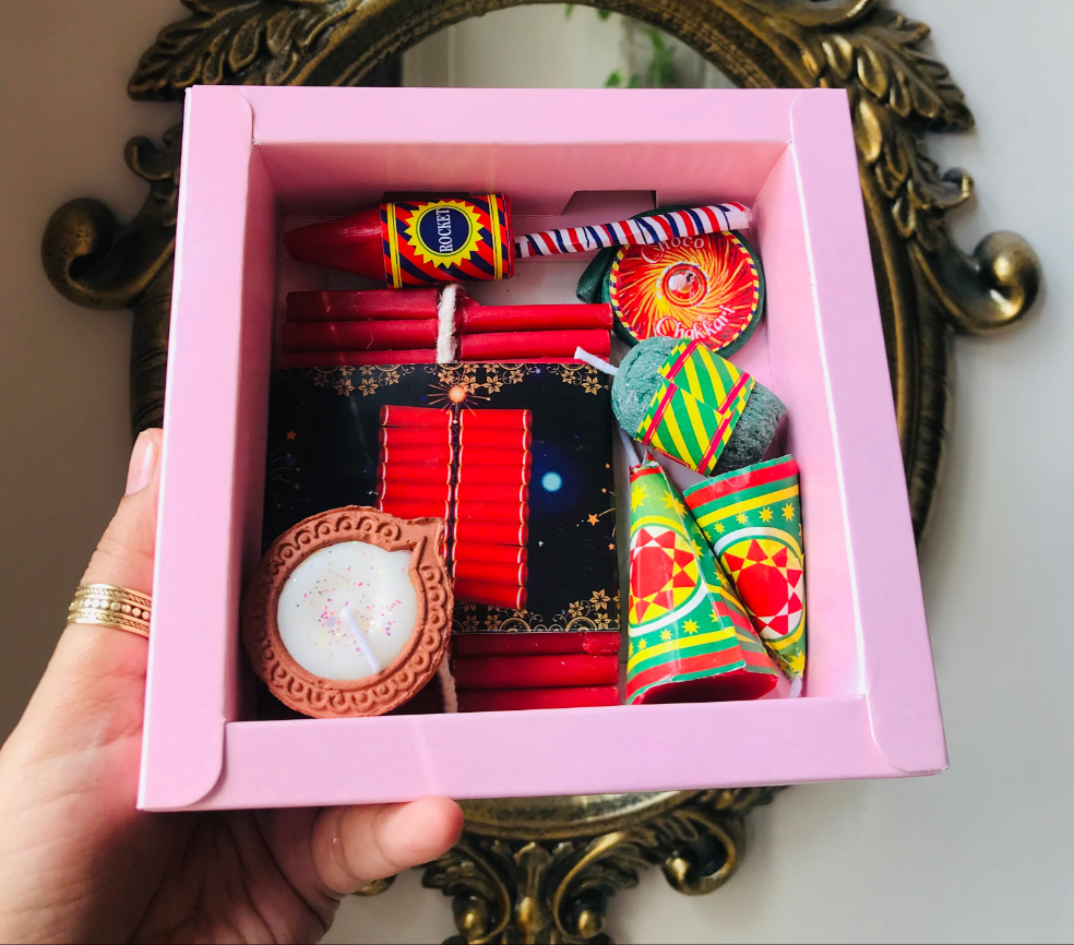 Patake Candle Hamper