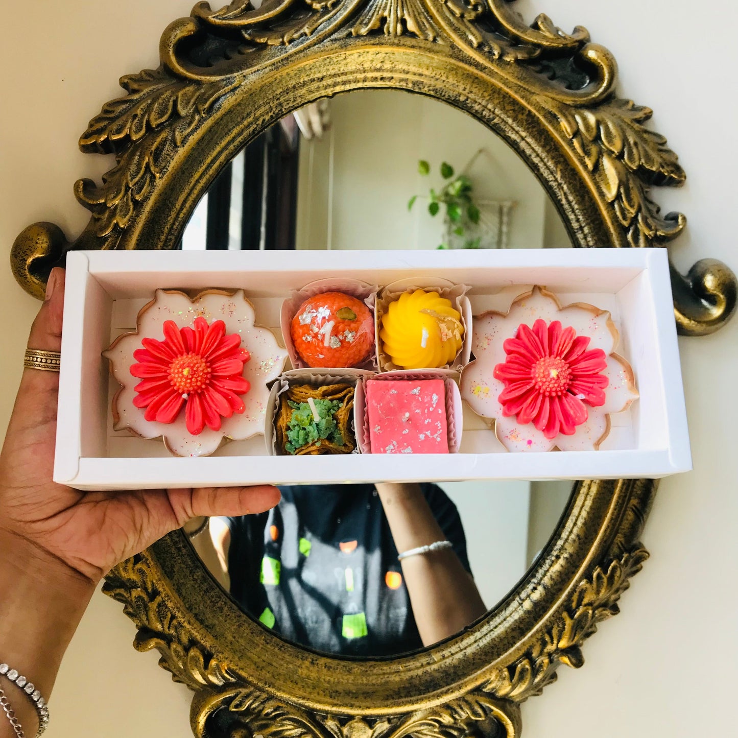 Festive Phool & Mithaas Box