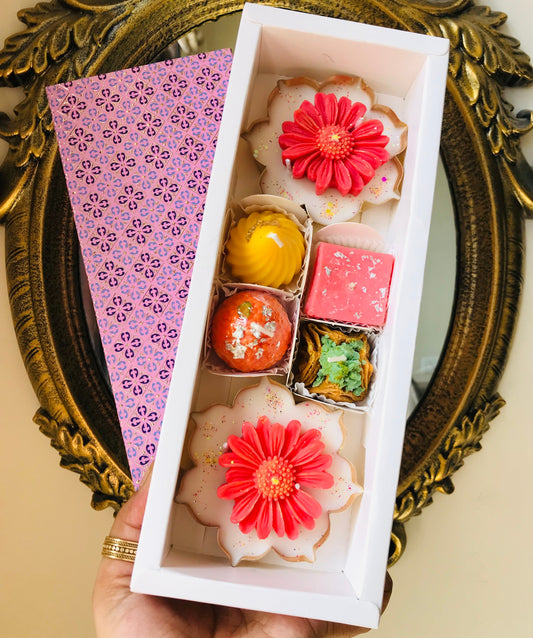 Festive Phool & Mithaas Box