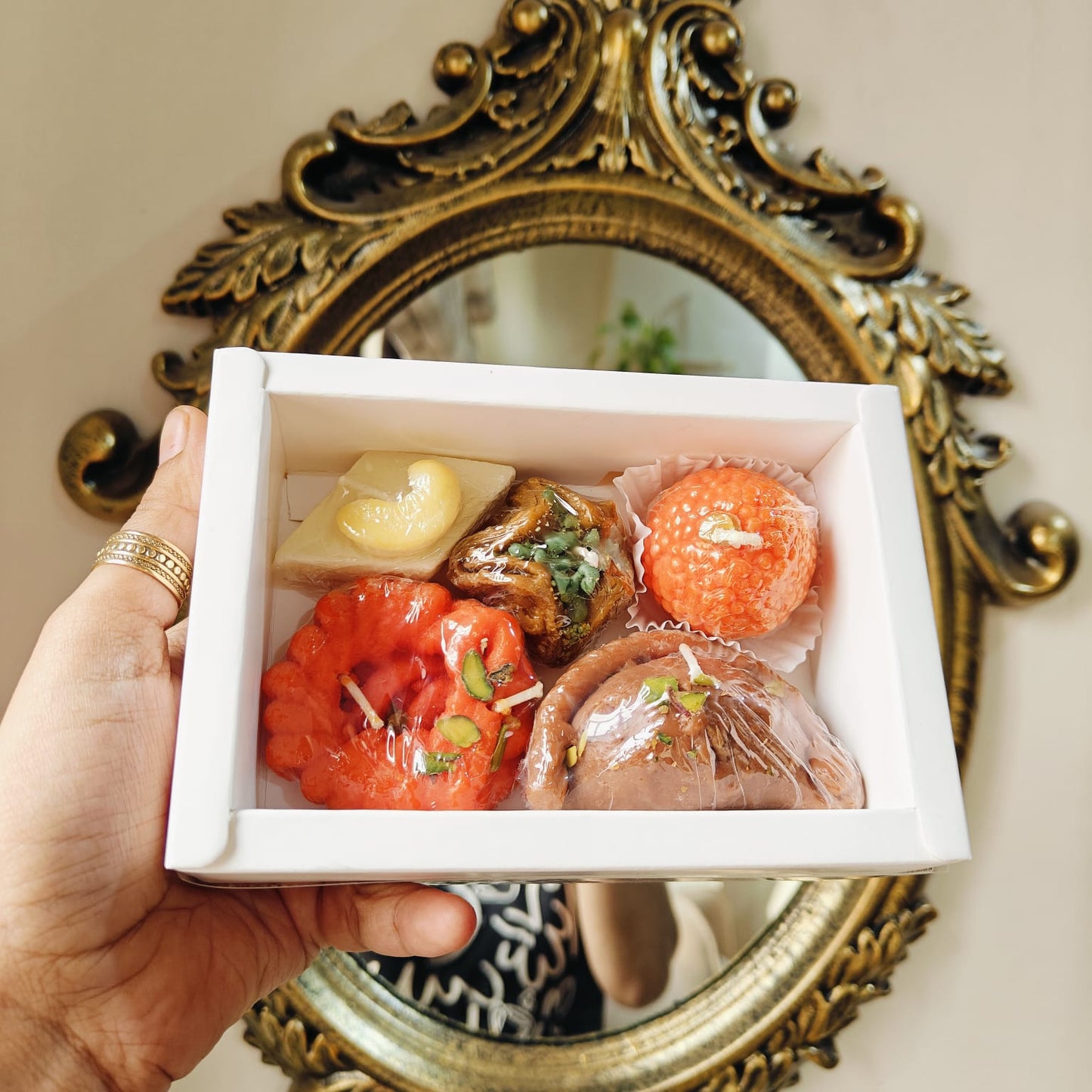 Anmol Meetha Box