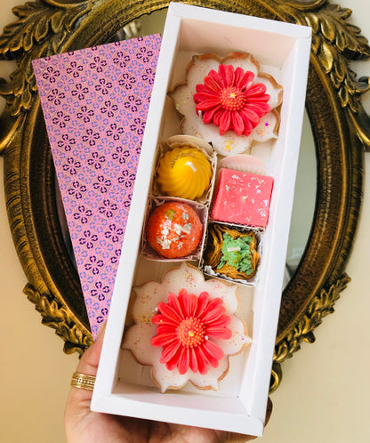 Festive Phool & Mithaas Box